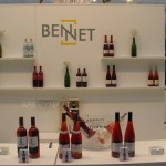 „Bennet“ populiarina rožinį vyną